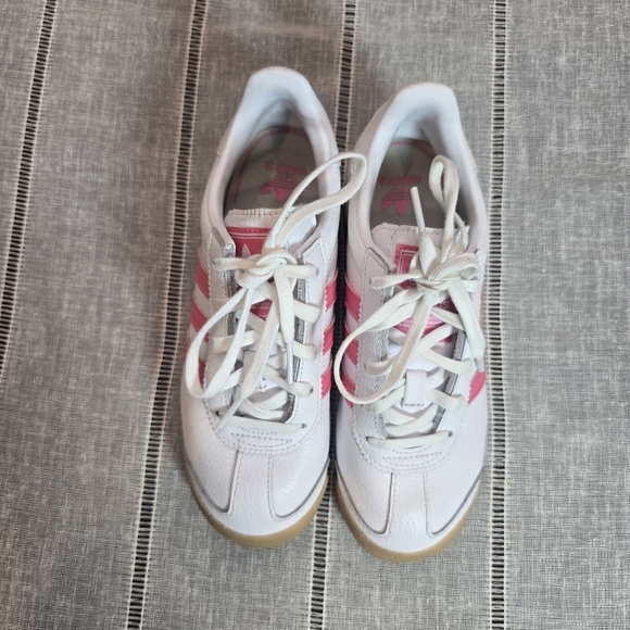 Adidas Samoa White and Pink Sneakers with Gum Sole girls Size 3 - Picture 11 of 13